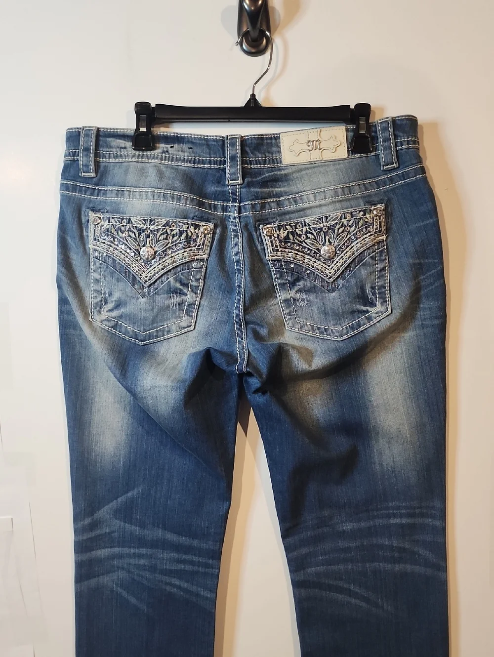 Miss Me Easy Cropped Jeans NWOT Size 31 - Picture 11 of 14